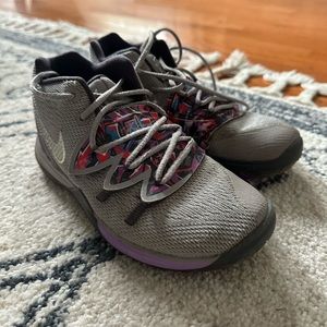 Little Kids Kyrie Irving Nike Basketball Shoes